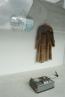  Fiona O’Dwyer: Oh Danny Boy, 2009, sound installation, Ennistymon shop window; courtesy the artist